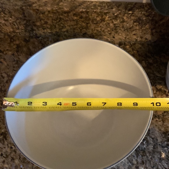 Vintage Pfaltzgraff bowl - Picture 8 of 8